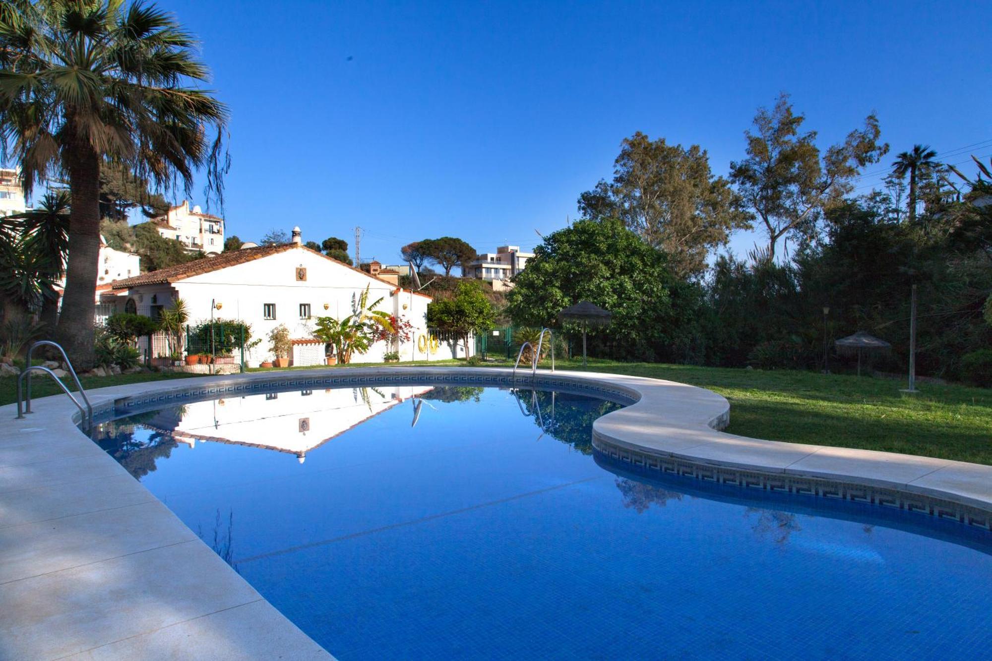 Agradable Adosado Con Piscina La Hidalga Βίλα Benalmádena Εξωτερικό φωτογραφία